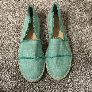 New Talbots Green Frayed Espadrilles Size 10